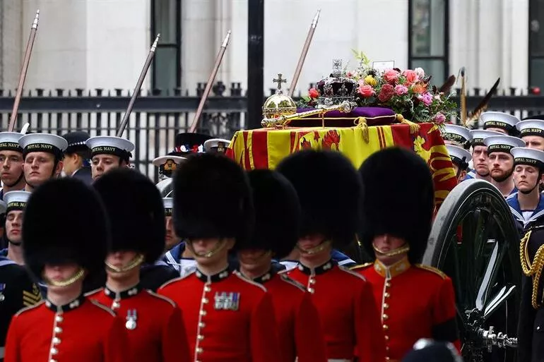 Kraliçe II. Elizabeth'in cenaze töreni düzenleniyor