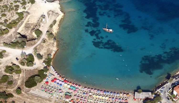 İzmir’de bir cennet olan Terapi Ormanı, İzmir Karabağlar’da yer alıyor. 6 km uzunluğundaki yürüyüş parkuru, şelaleleri, küçük dereleri ve piknik alanlarıyla güzel bir doğa gezisi sunuyor.