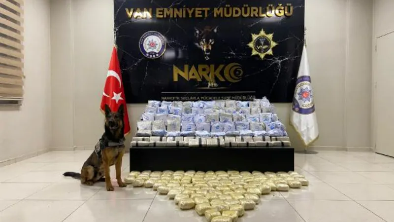 Narkotik köpeği 'Thor' ile aramada 200 kilo eroin ele geçirildi