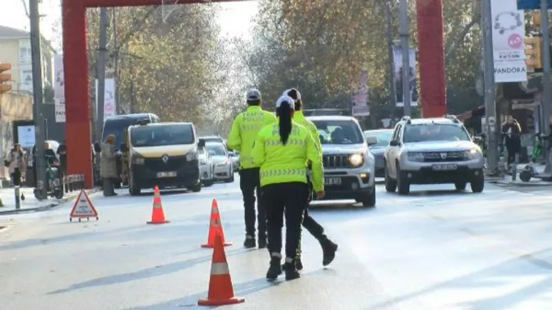 Kadıköy'de drone destekli trafik denetimi