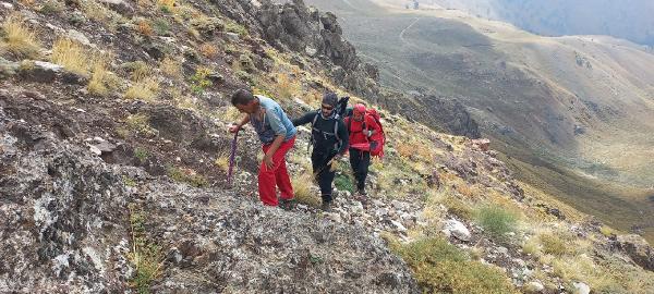 Aladağlar’da kaybolan dağcı, 10 saatte kurtarıldı
