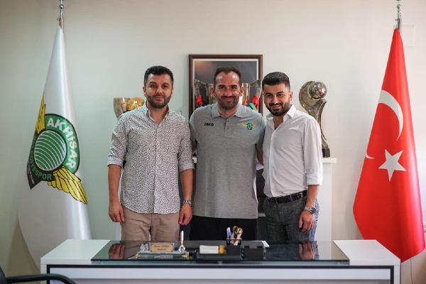 Akhisarspor'da Gekas gecikmeli döndü