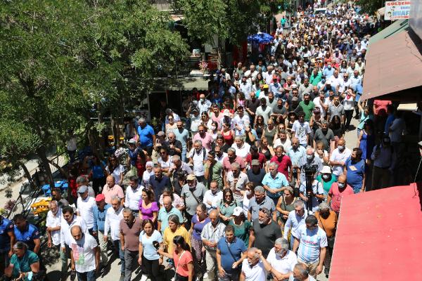 Tunceli’deki festival tertip komitesince iptal edildi, protesto yürüyüşü yapıldı