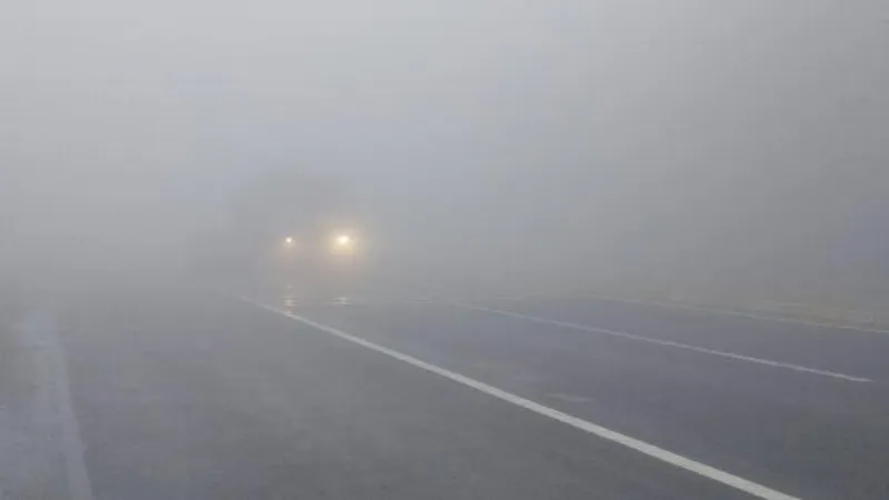Bolu Dağı geçişinde yoğun sis görüşü engelledi
