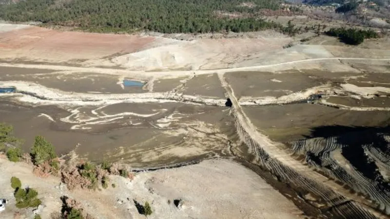 Uludağ'ın eteklerindeki barajlar kurudu