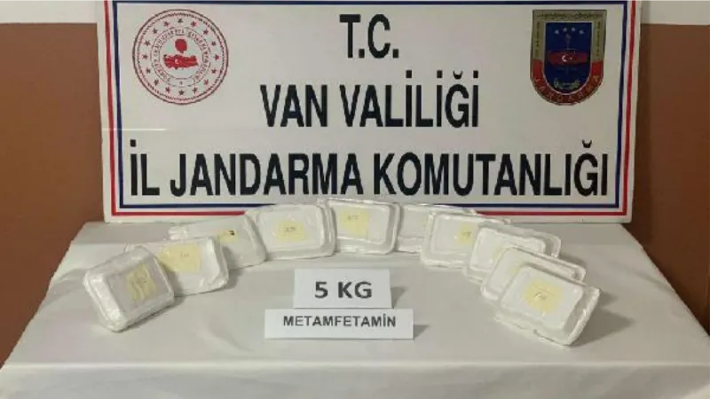 Van'da, arazide 5 kilo metamfetamin ele geçirildi