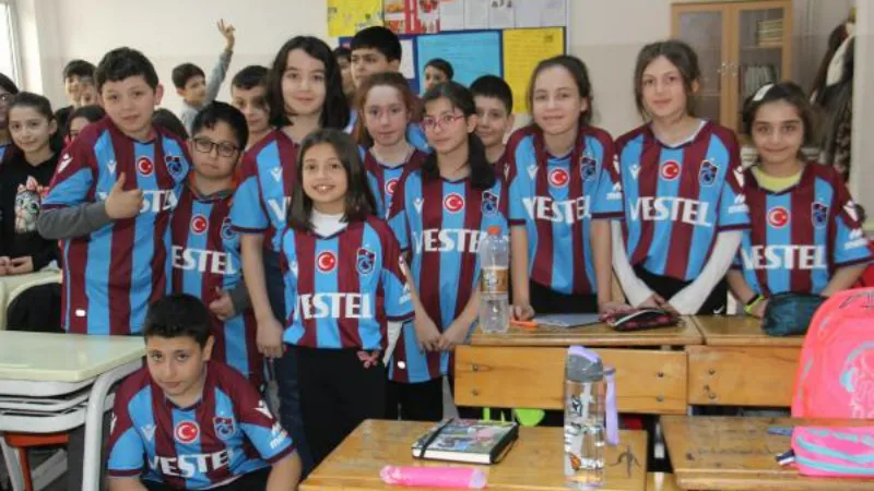 Trabzonspor Asbaşkanı Doğan’dan öğrencilere 11 bin 461 forma