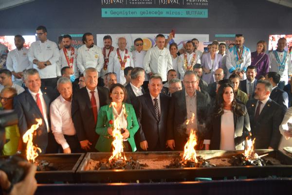 '6'ncı Uluslararası Adana Lezzet Festivali' başladı