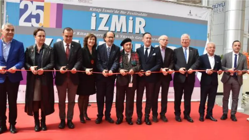 İzmir Kitap Fuarı, 25'inci kez kapılarını açtı  