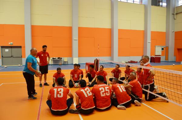 Oturarak Voleybol Milli Takımı'nda hedef, Gümüş ligi şampiyonluğu 