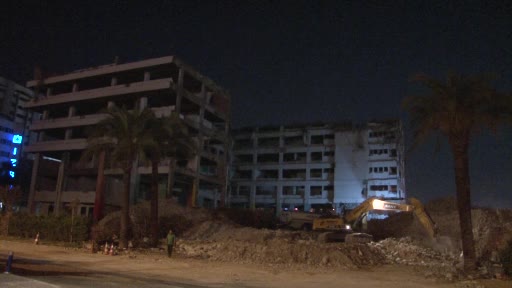 İzmir Büyükşehir Belediyesi binası yıkımının yüzde 40’ı tamamlandı
