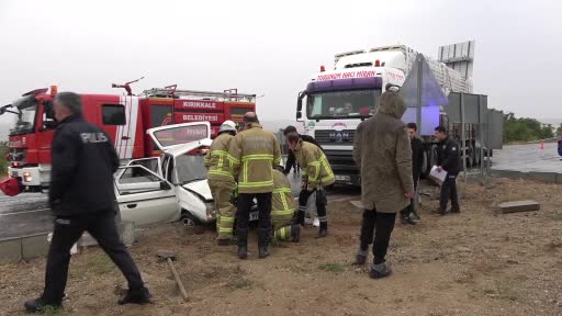 Önüne aldığı otomobili metrelerce sürükledi: 4 yaralı