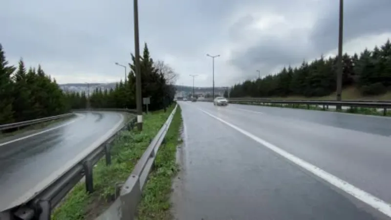 Kar yağışı ekipleri harekete geçirdi: Araçların lastikleri tek tek kontrol edildi