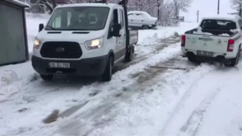 Dursunbey’de Kar yağışı sonrası 38 Mahalle’nin yolu ulaşıma kapandı
