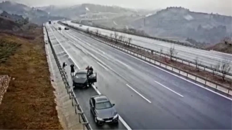 Bursa’da 4 kişinin hayatını kaybettiği kazanın güvenlik kamerası görüntüleri ortaya çıktı