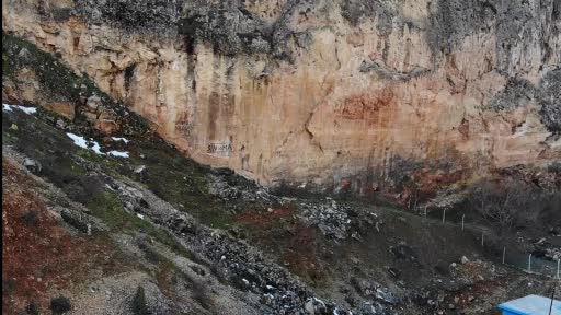 Fayın üzerine sevgililerinin isimlerini yazdılar