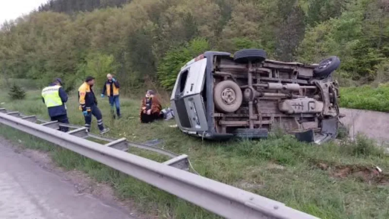 Samsun’da minibüs takla attı: 4 yaralı