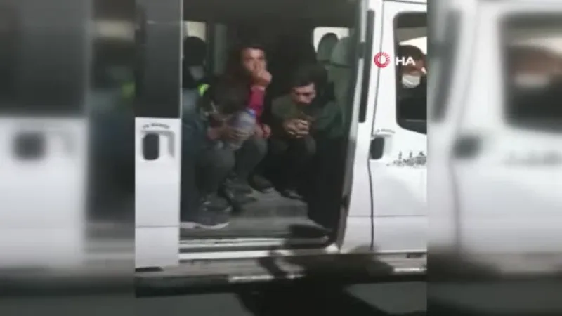 Türkiye’ye kanuna aykırı yöntemlerle giren 100 kaçak göçmen yakalandı
