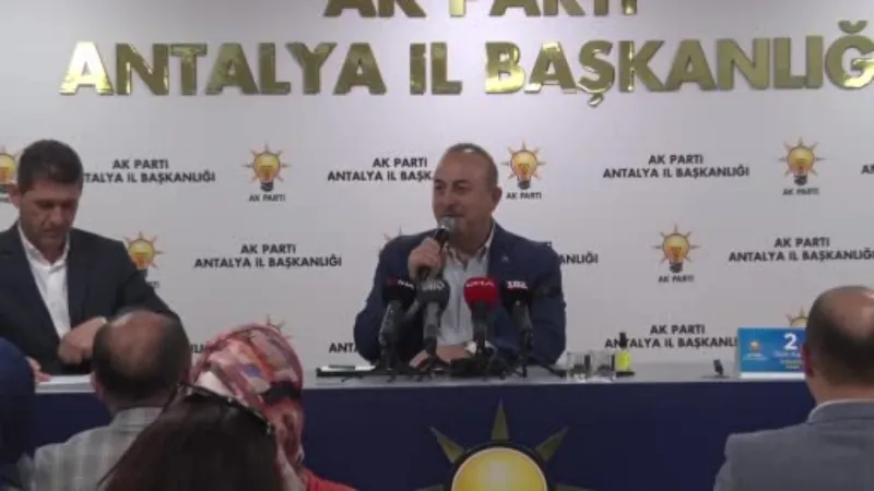 Bakan Çavuşoğlu: “Atatürk’ün kurduğu parti bu hale düşmemeliydi”