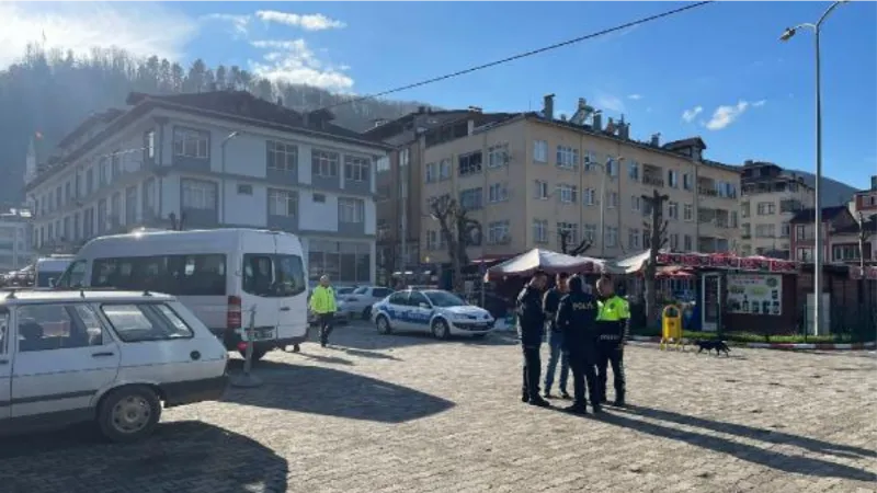 Silahlı kavgada yolda yürürken vurulan kişi öldü