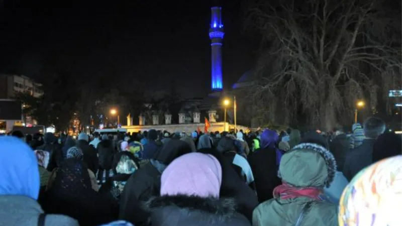 Karaman'da 2 bin kişi, Kur'an-ı Kerim'in yakılmasına tepki gösterdi