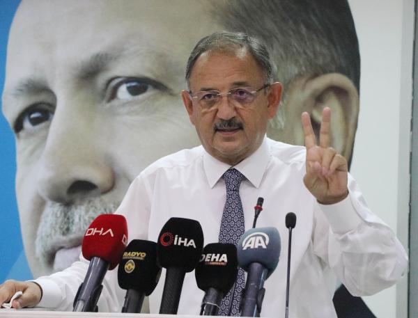 Mehmet Özhaseki: Bir araya geldikleri 7'li grup, sokakta birbirlerini görseler selam vermezler