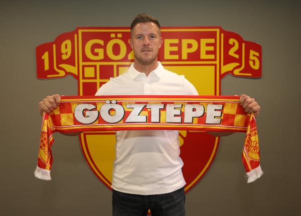 Göztepe'de yeni sportif direktör Mance'dan 3 yıllık imza