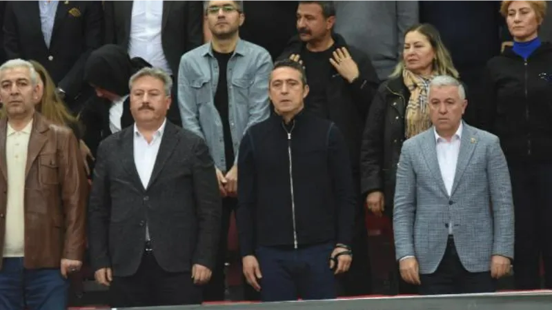 Ali Koç, futbol maçından önce basketbol maçını izledi