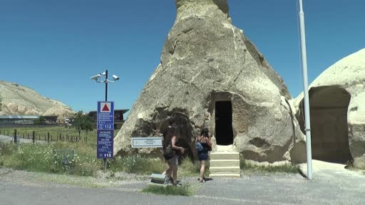 Peribacasından karakol kendine hayran bırakıyor