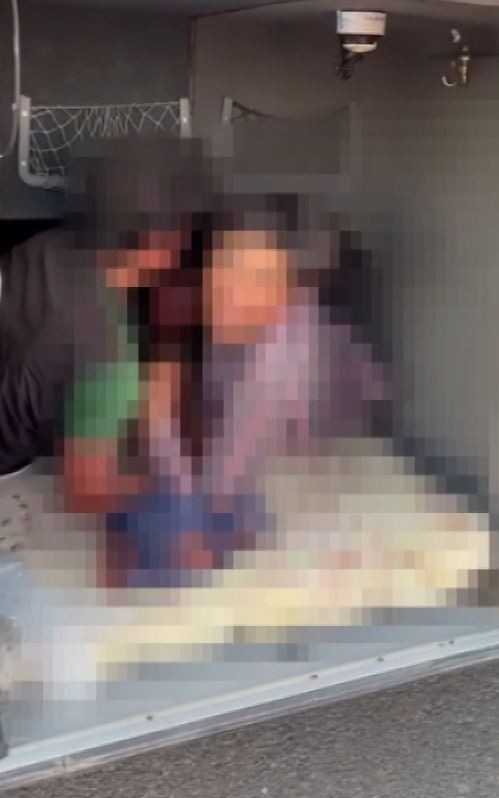 Yasadışı göçmenler otobüs bagajında yakalandı