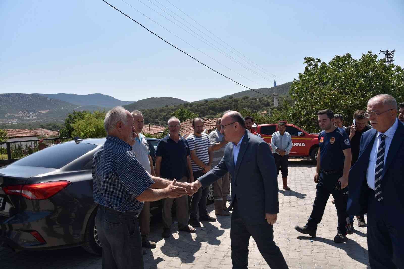 Vali Karadeniz, yangın bölgesinde incelemelerde bulundu