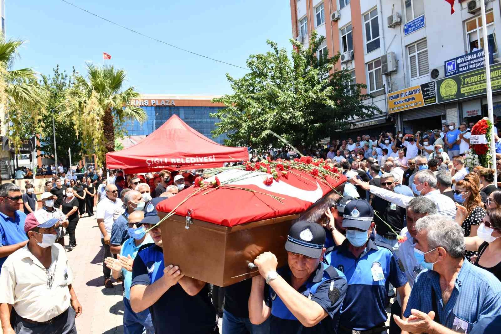 Çiğlili eski başkan Solak’a hüzünlü veda