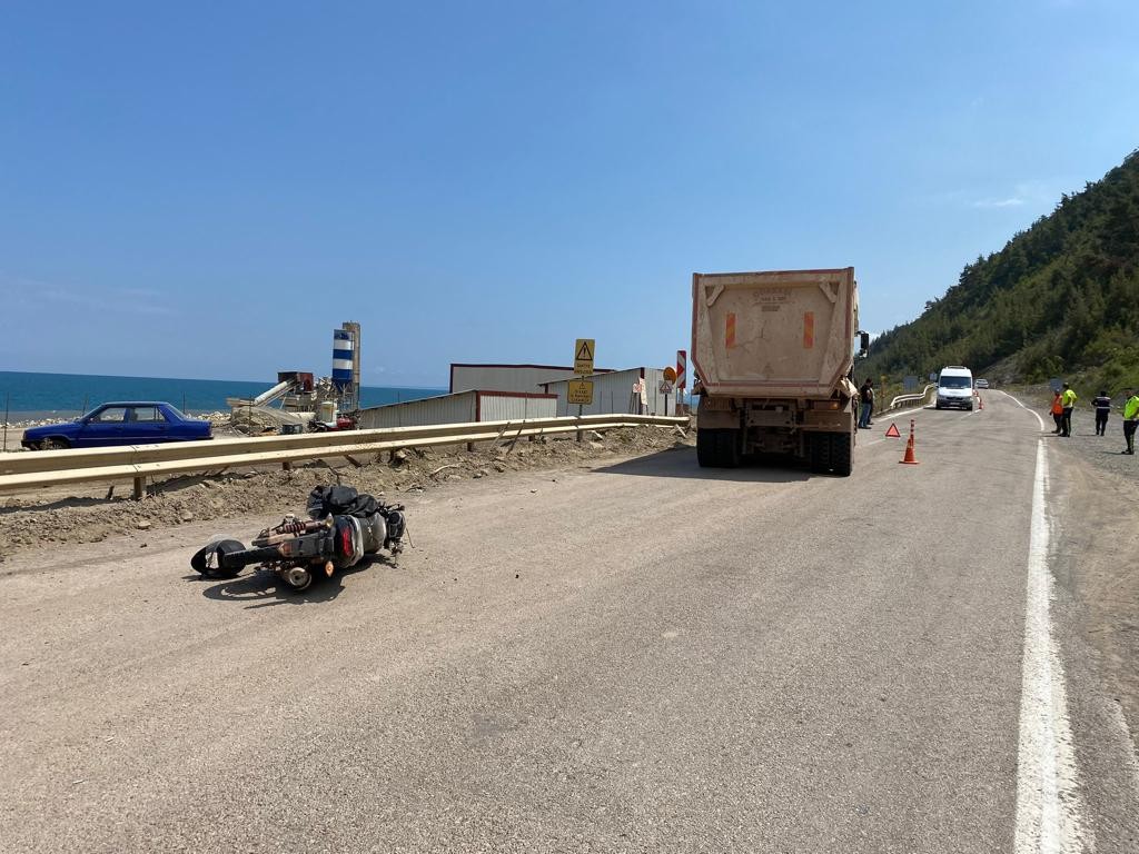 Sinop’ta kazada ağır yaralanan motosiklet sürücüsü hayatını kaybetti