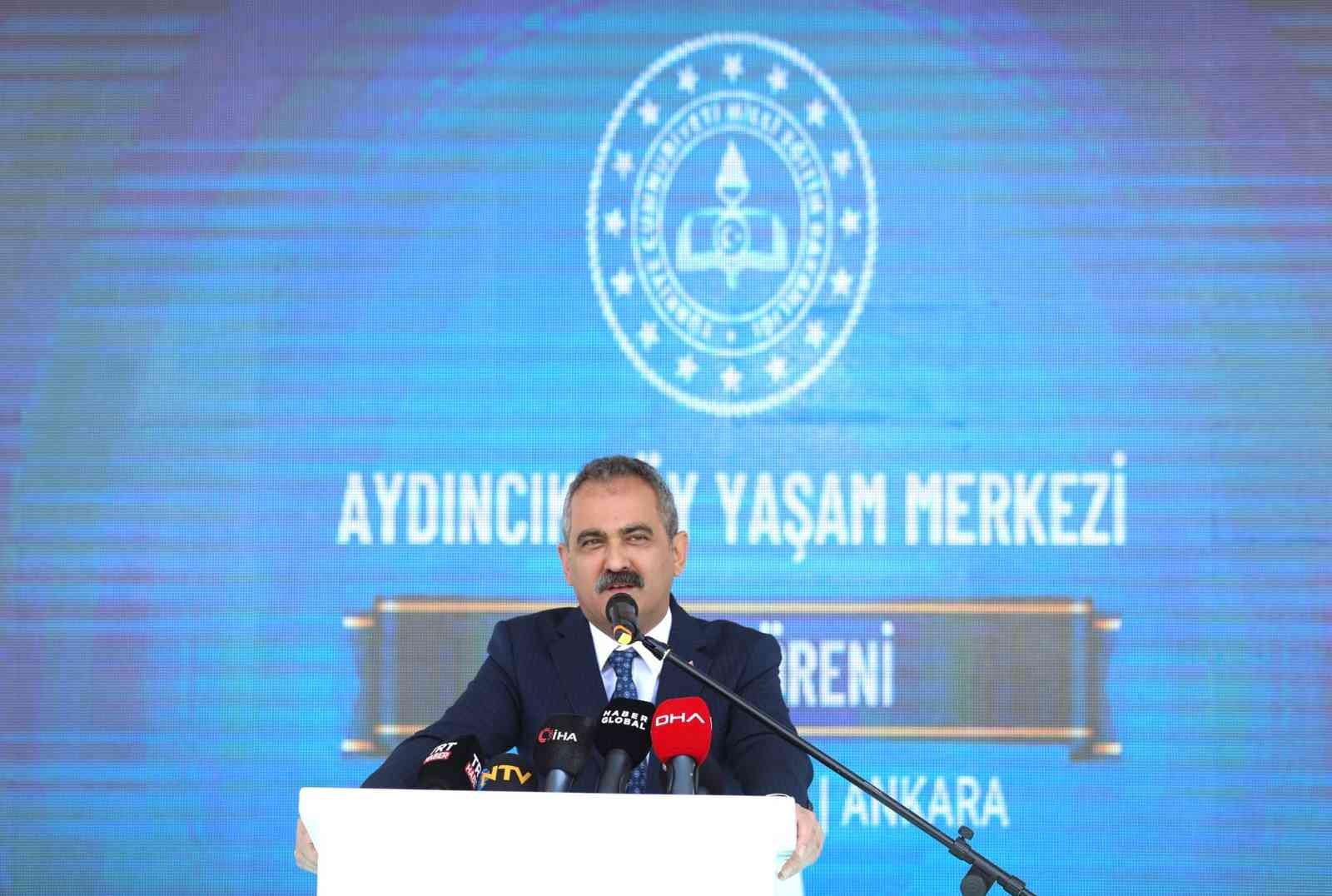 Bakan Özer: “Halk eğitim merkezlerinde 12 milyon kişiye ulaşmak için engelimiz yok"