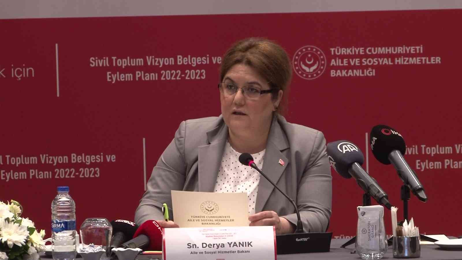 Aile ve Sosyal Hizmetler Bakanı Derya Yanık: “Çalıştırılma riski barındıran çocuklarımızı ailelerinin yanında bulundurabilmek için Sosyal ve Ekonomik Destek (SED) adını verdiğimiz bir modelle destekliyoruz”