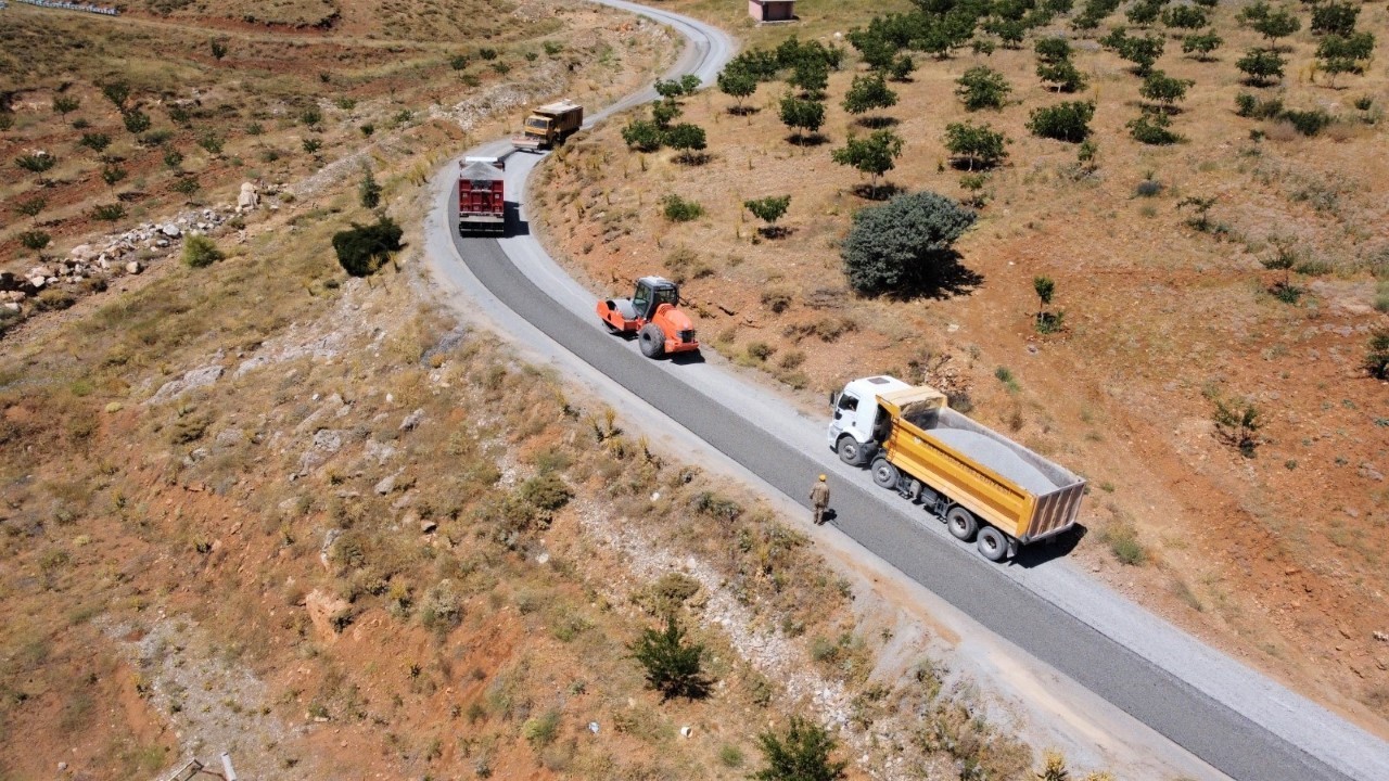 Battalgazi Belediyesi’nden yollara önem