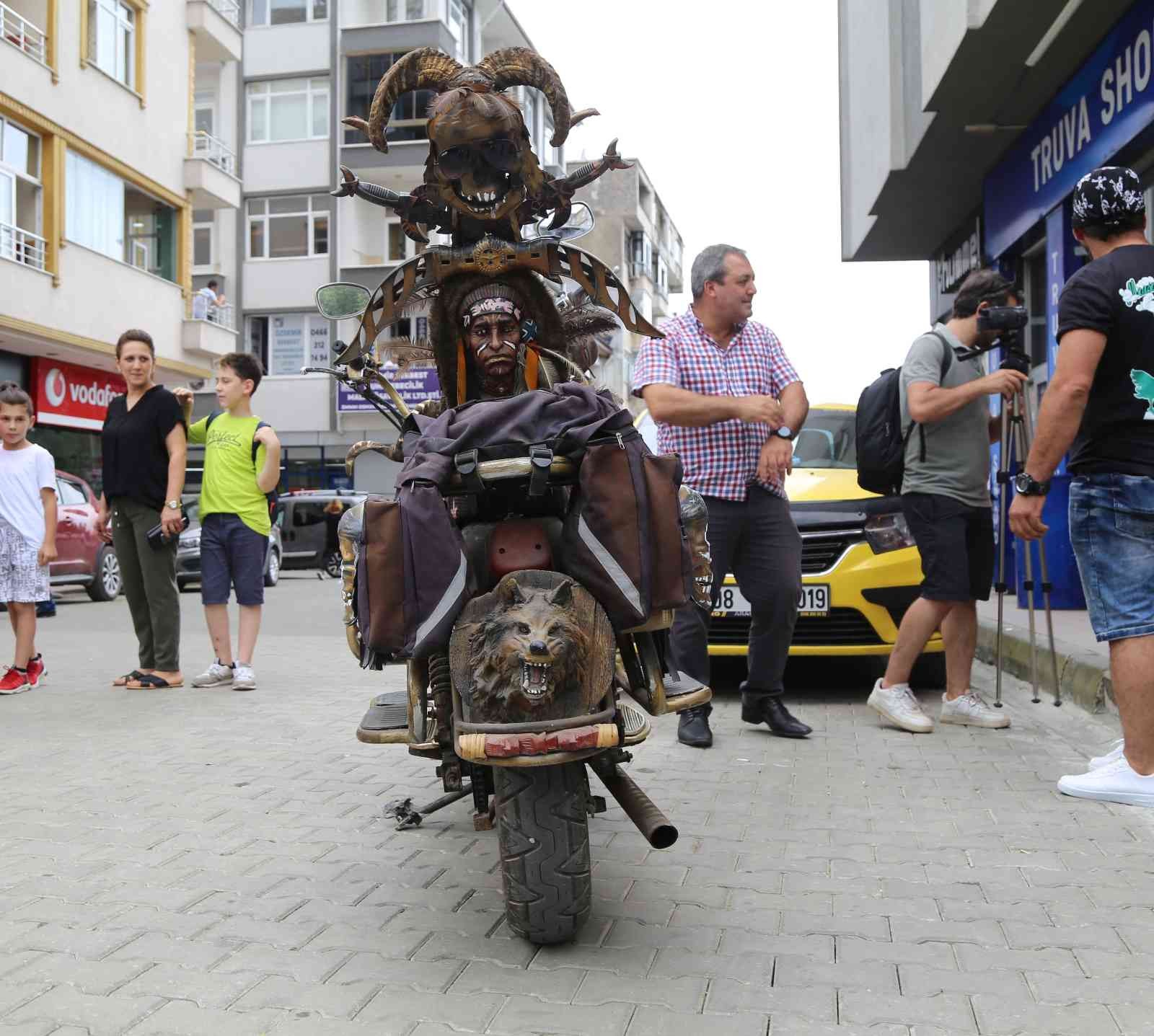 MadMax filminden esinlendi, kendi motosikletini yaptı