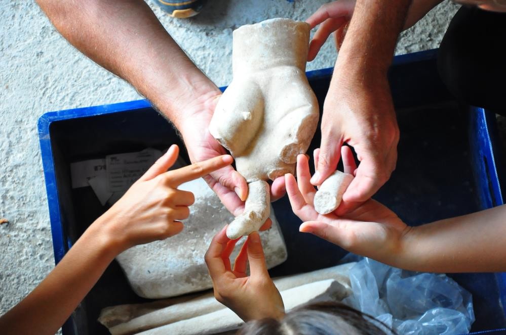 Günümüze ulaşan tek Hestia heykeli, gün sayıyor