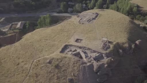 Ahlat kazıları tarihe ışık tutuyor