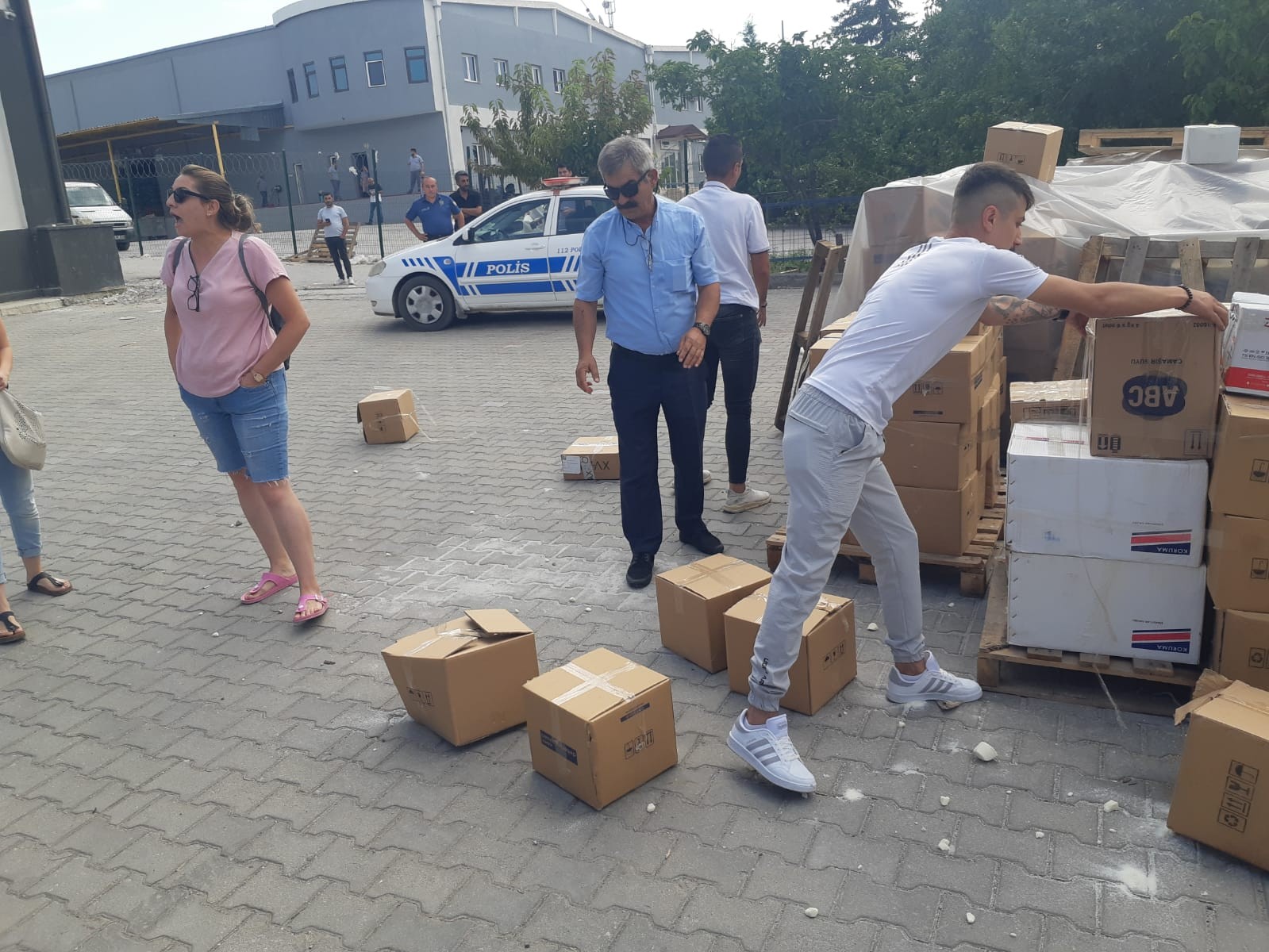 Başkent’te fabrika önünde gerginlik