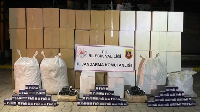 Bilecik’te 94 kilo kaçak tütün ile 1 milyon 840 adet boş makaron ele geçirildi