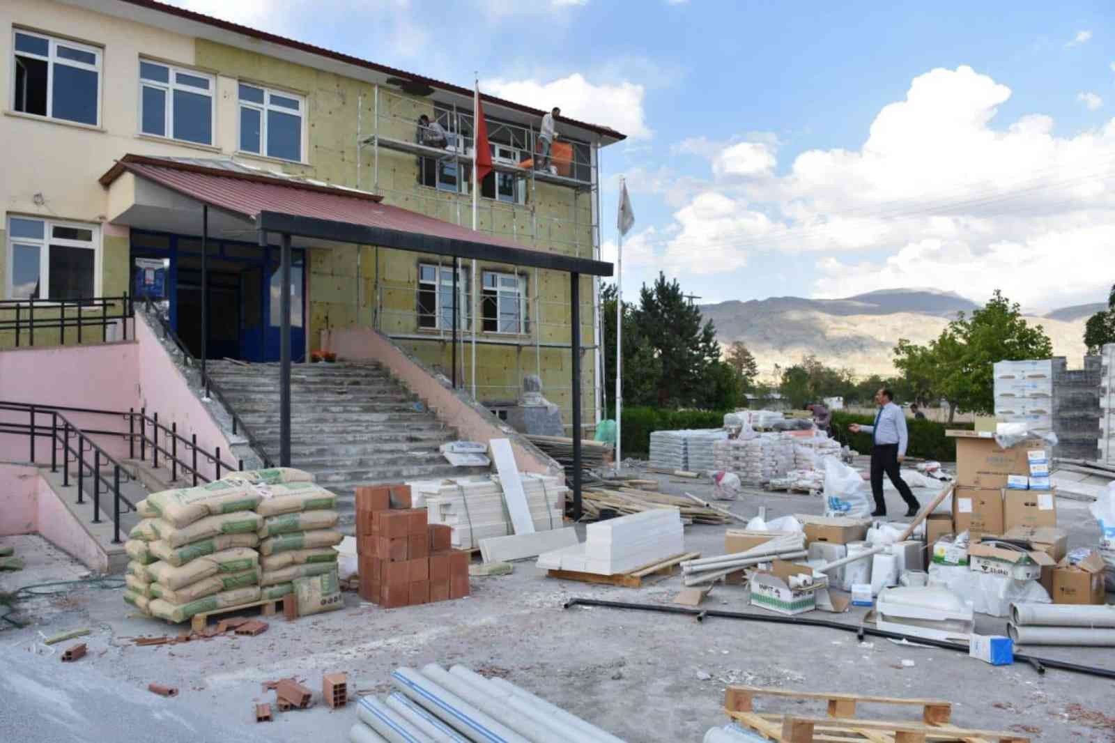 Erzincan’da okullar yeni döneme hazırlanıyor