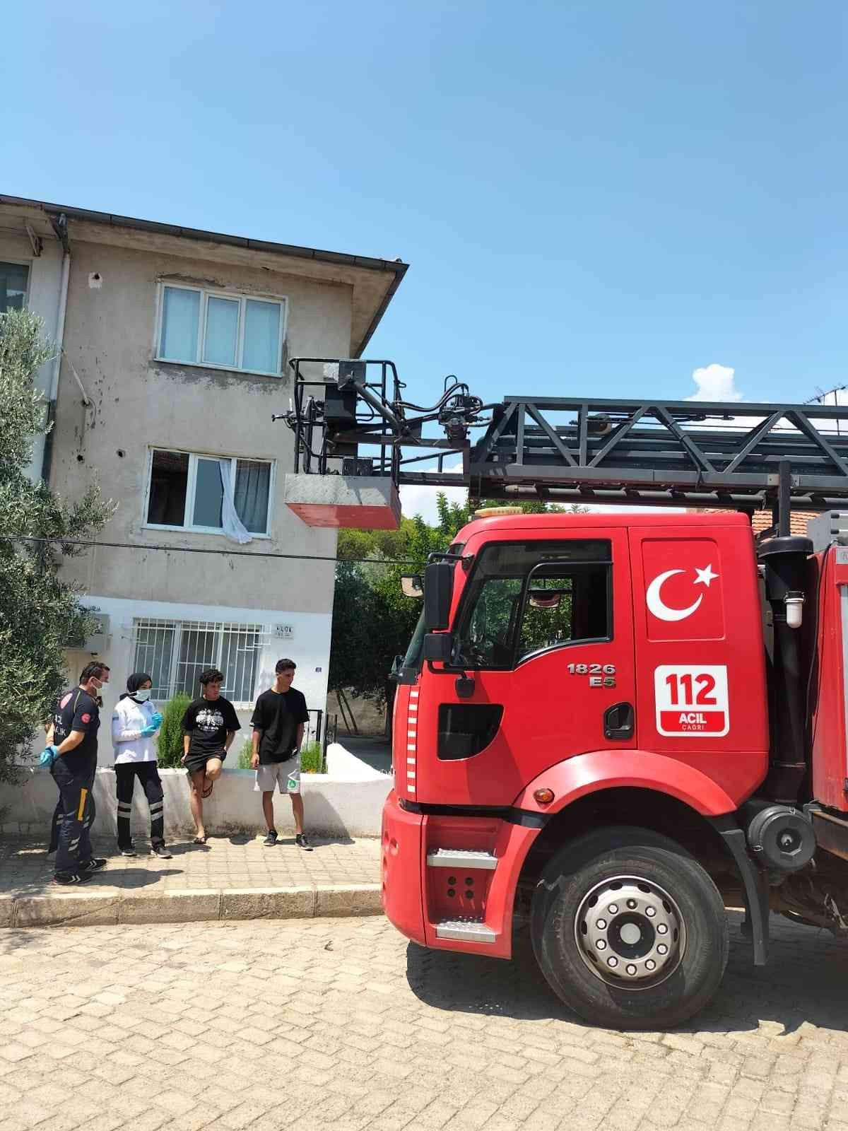 Nazilli’de apartmanı saran kokunun nedeni ceset çıktı