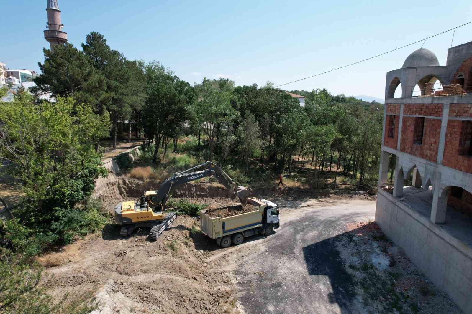 Suluova’da 300 araçlık otoparkın yapımına başlandı