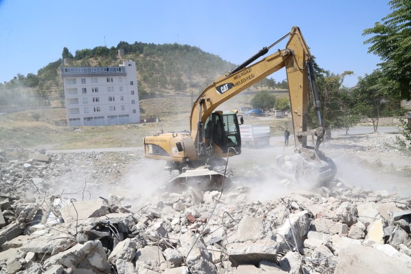 Battalgazi 2. Etap Kentsel Dönüşüm İçin Yıkımlar Devam Ediyor