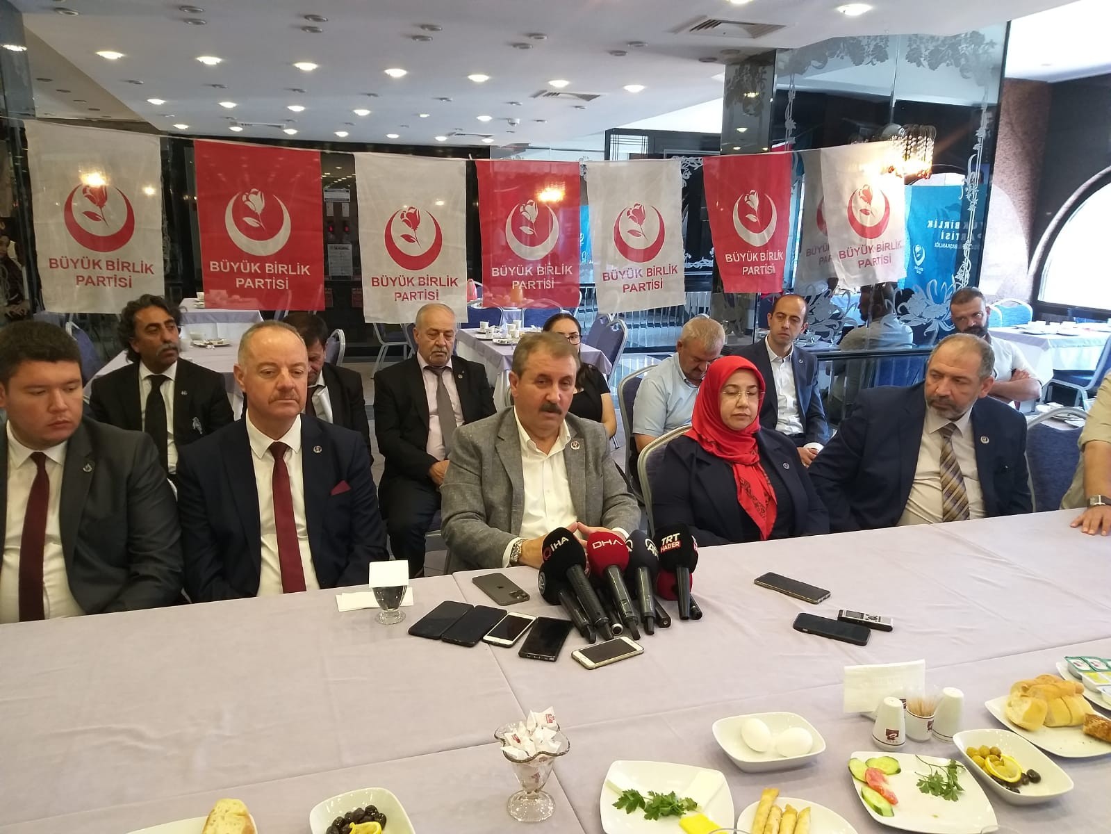 BBP Lideri Destici: “Kemal Bey’in kesin aday olduğunu düşünüyorum”