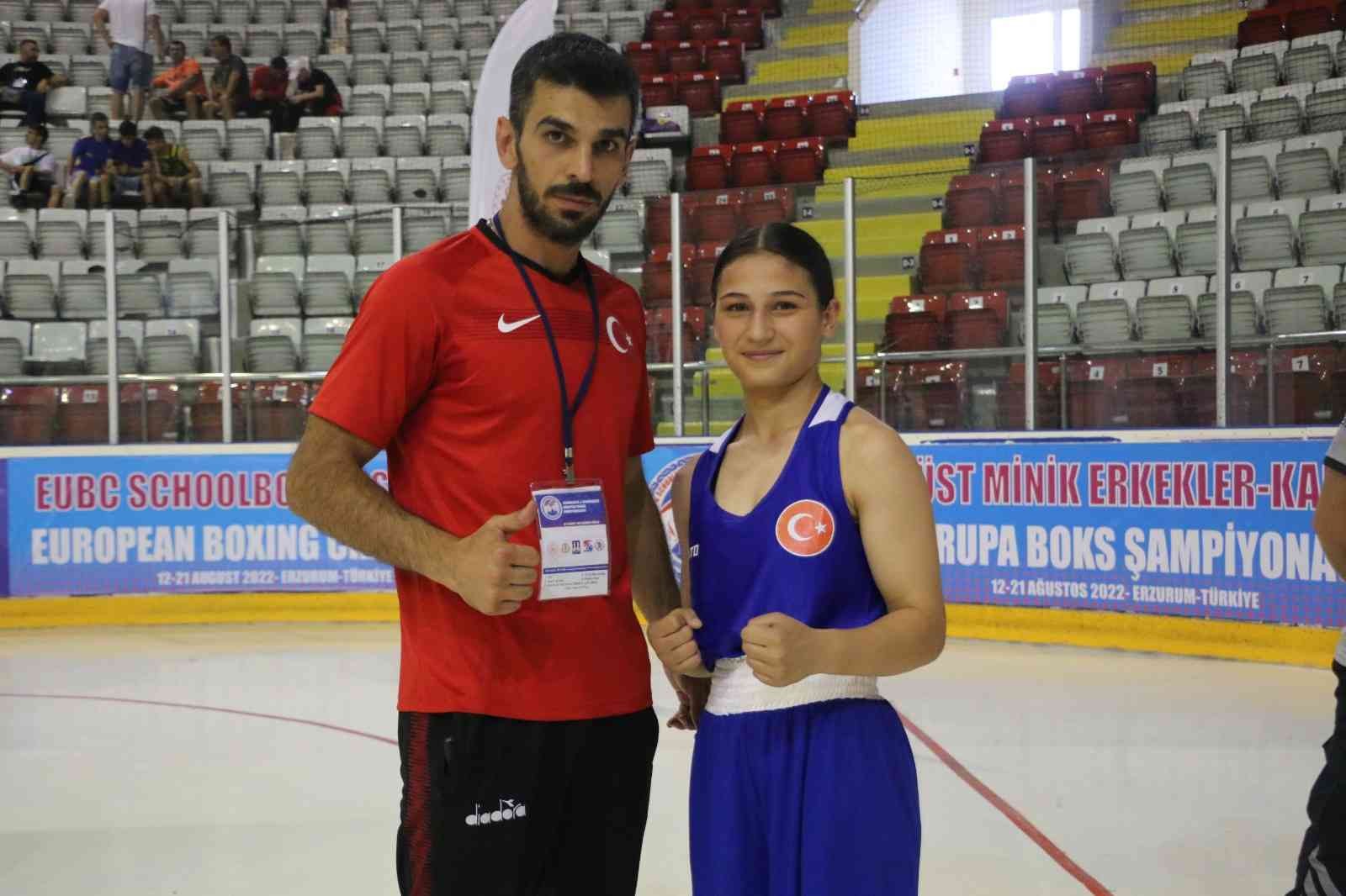 Demir yumruk Sıla, Avrupa Boks Şampiyonasında finale yükseldi