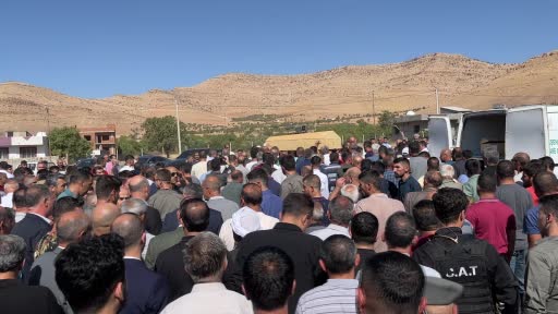 Bakan Soylu, tır kazasında hayatını kaybeden vatandaşların cenaze törenine katılmaya devam ediyor