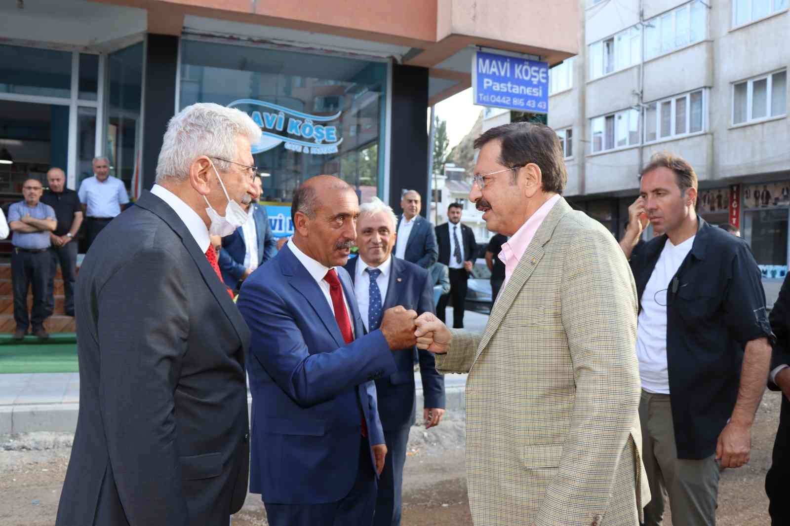 TOBB Başkanı Hisarcıklıoğlu, Oltu’yu ziyaret etti