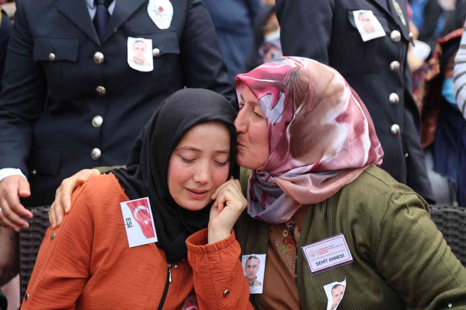 İstanbul’da şehit olan bekçi Oltan Koca memleketi Gümüşhane’de son yolculuğuna uğurlandı